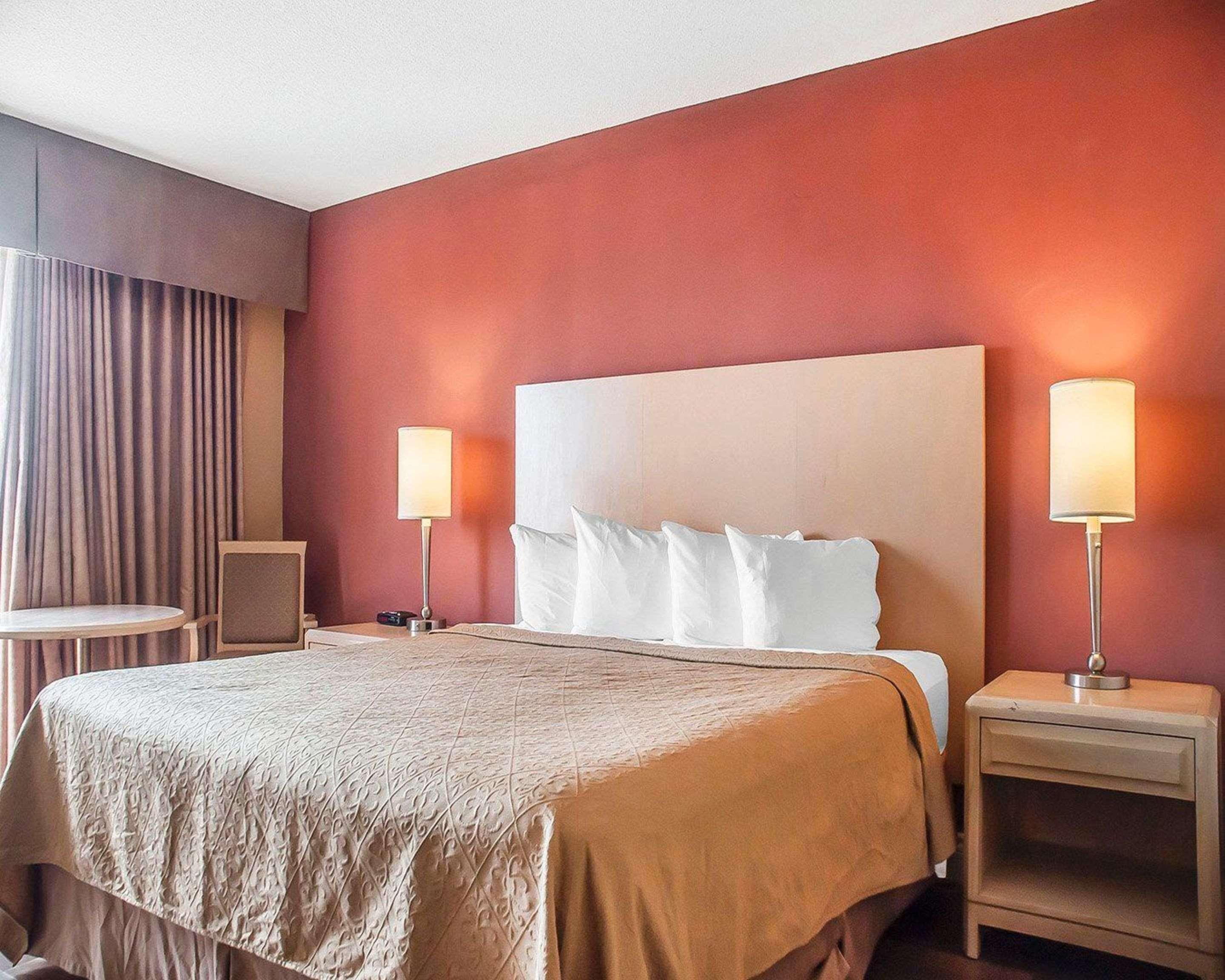 Quality Fallsview Cascade 3* Niagara Falls